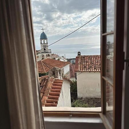 Lion'S Villa Vlore Exterior photo