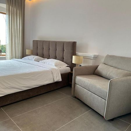 Lion'S Villa Vlore Exterior photo