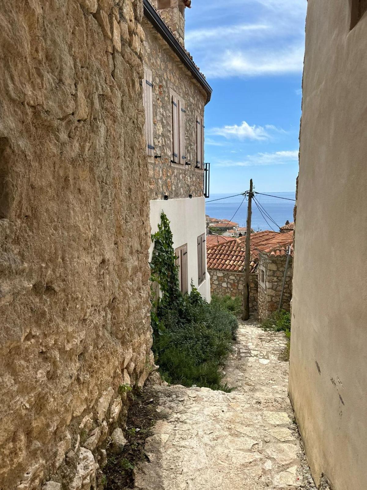 Lion'S Villa Vlore Exterior photo