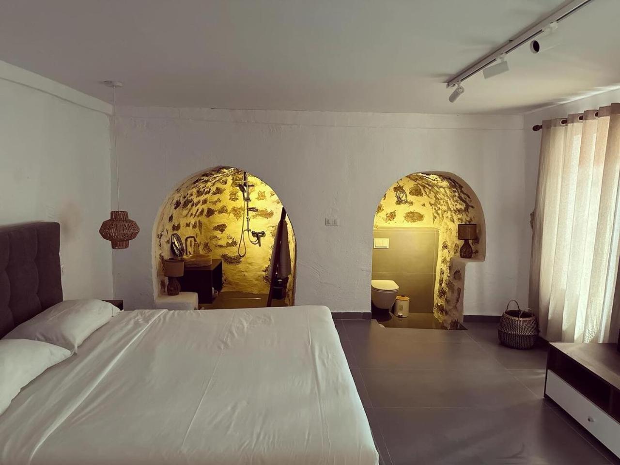Lion'S Villa Vlore Exterior photo