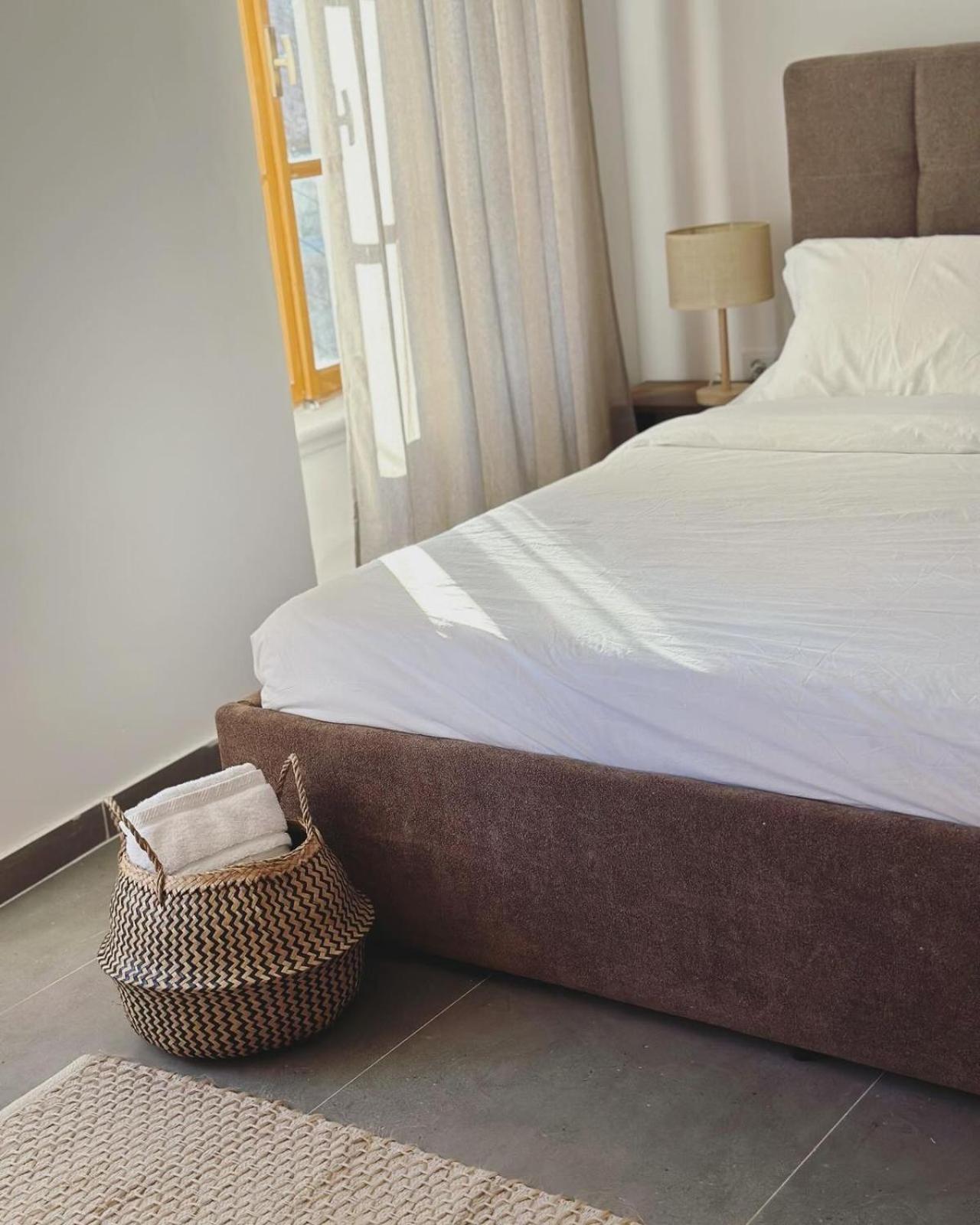Lion'S Villa Vlore Exterior photo