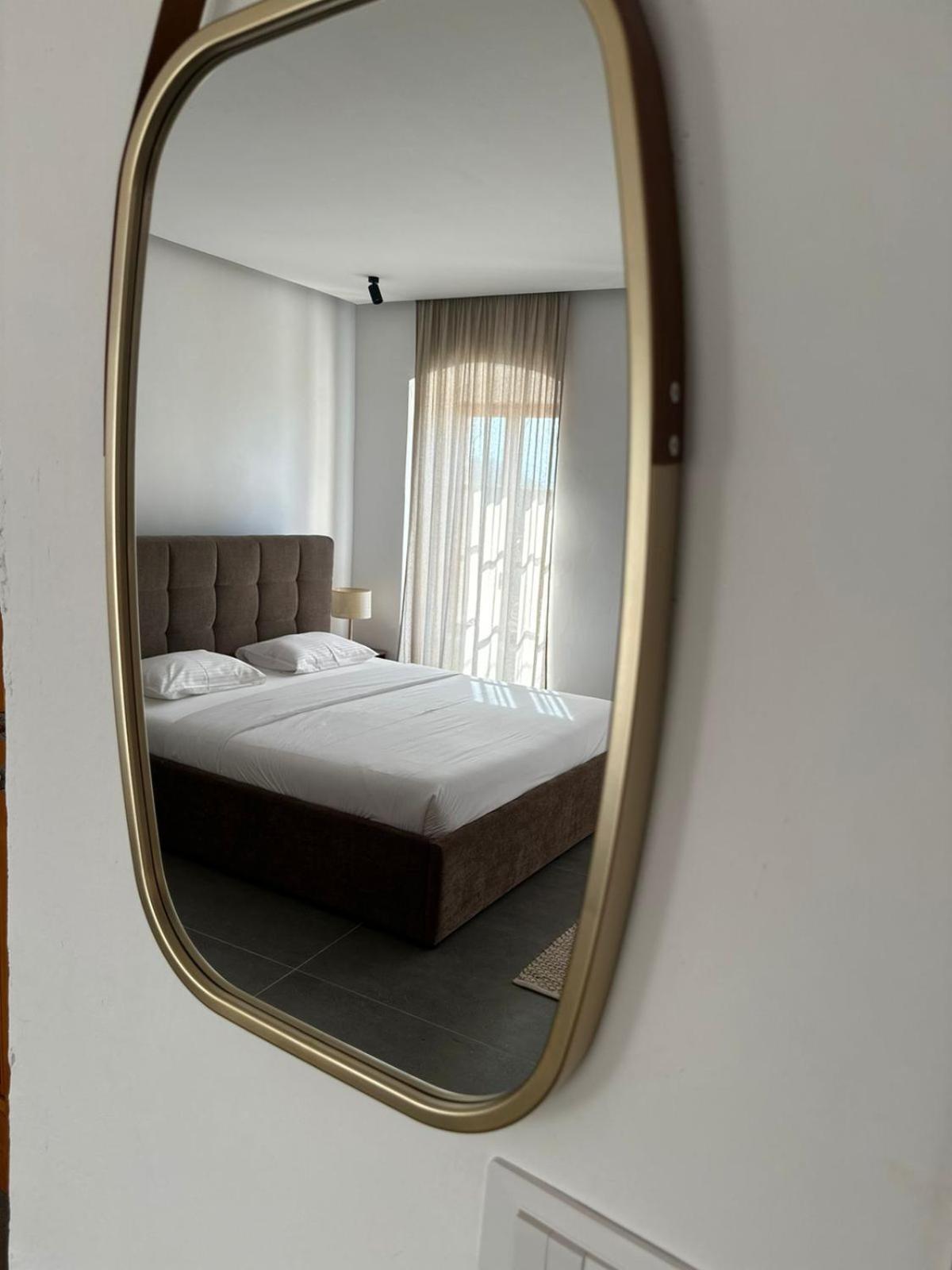 Lion'S Villa Vlore Exterior photo