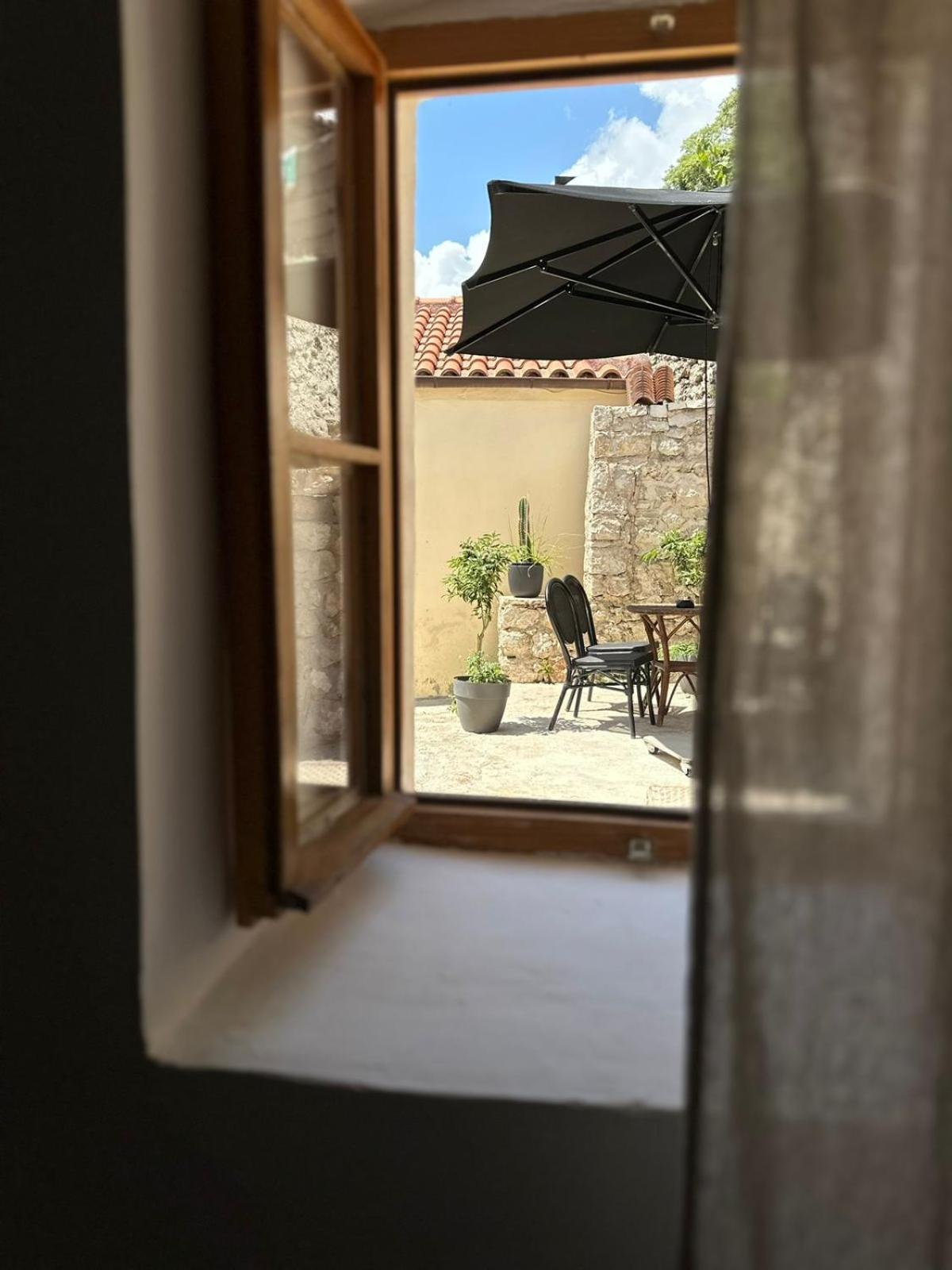 Lion'S Villa Vlore Exterior photo